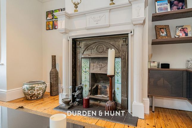 142 Malford Grove, London photo 4