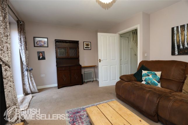 10, Meadow Rise, Gloucestershire photo 4