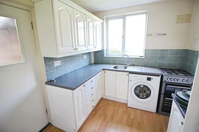 11, Fleet Lane, Leeds photo 2