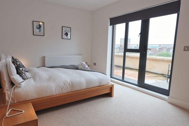 Flat to rent in Coronation Road, Bristol