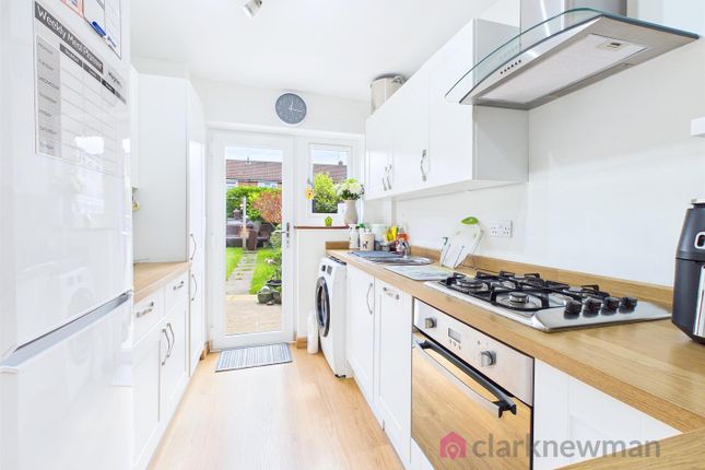 68, Whitewaits, Harlow photo 2
