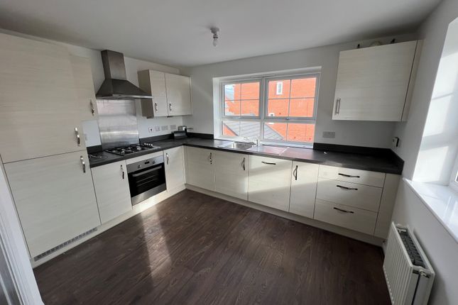 28, Coventry photo 2