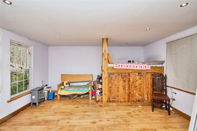 38, Mayfield Drive, Isle of Wight photo 4