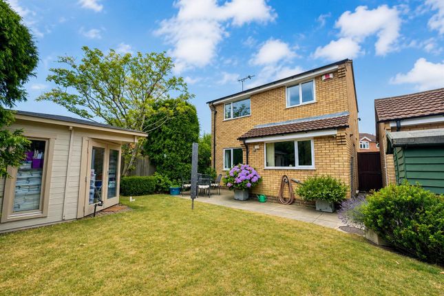 24, Grosvenor Close, Leicester photo 2