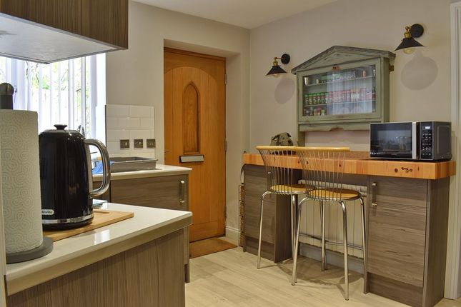 Apartment 2, St. Marys Rooms, Guildhall Street, Newark photo 4