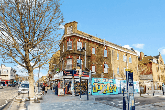 Thumbnail Flat for sale in Derbyshire Street, London