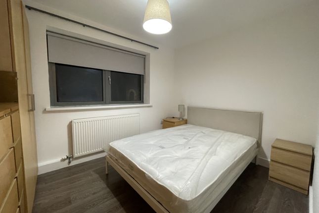 Flat 3, John Truelove House, Fanny Street, Cardiff photo 4