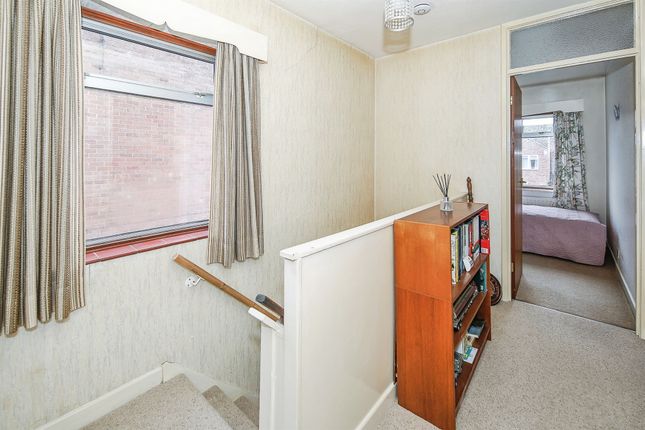 Laburnum Avenue, Kenilworth photo 4