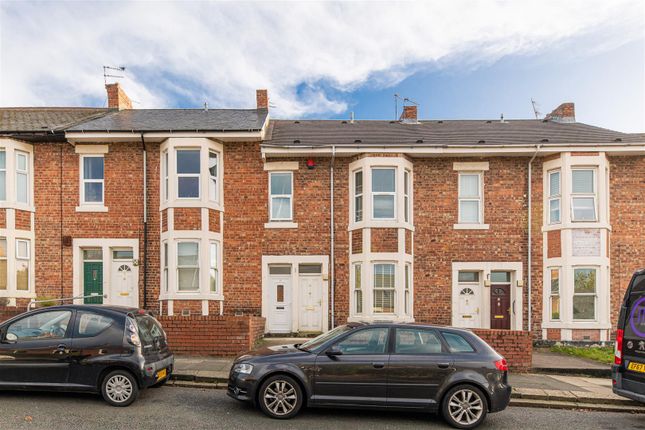 Thumbnail Flat for sale in Stratford Grove West, Heaton, Newcastle Upon Tyne