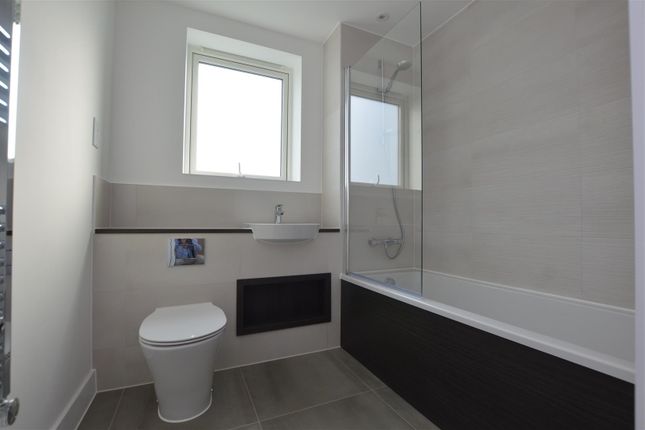 73, Typesetters Way, Norwich photo 4