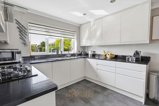 Ashiana Turners Hill Road, Crawley photo 3