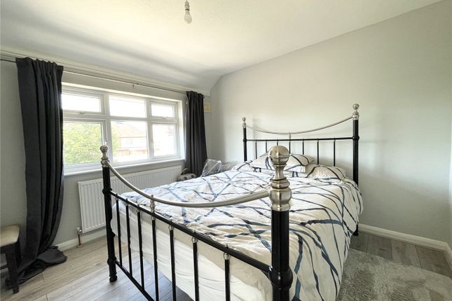 120,, Marsh Lane, Stanmore photo 3