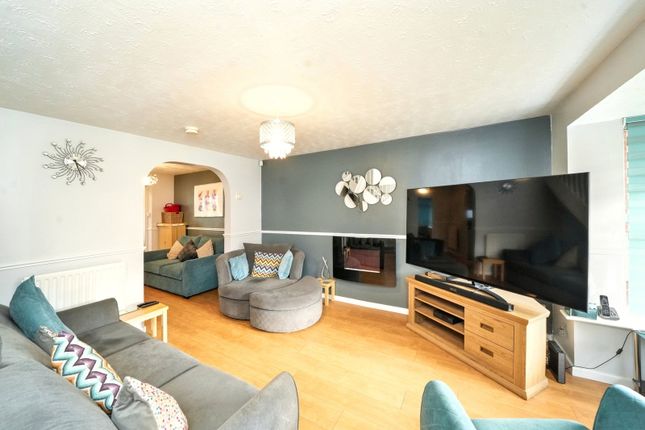 53, Wood Common Grange, Walsall photo 4