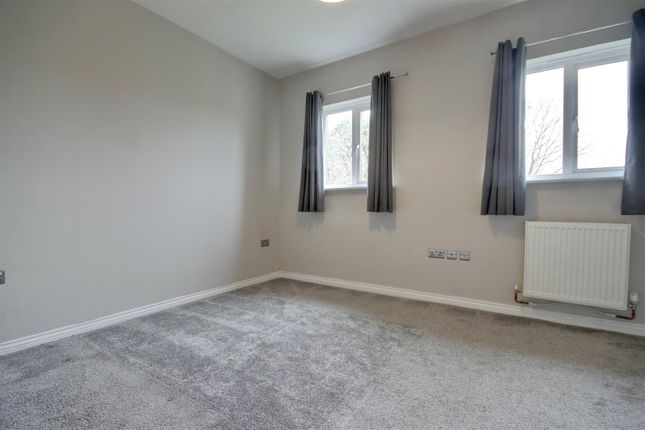 70, Sunlight Gardens, Fareham photo 4