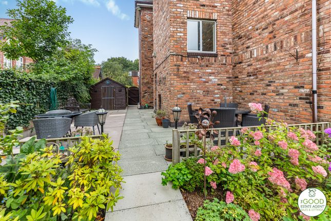 Flat 15, Lynwood, Wilmslow photo 3