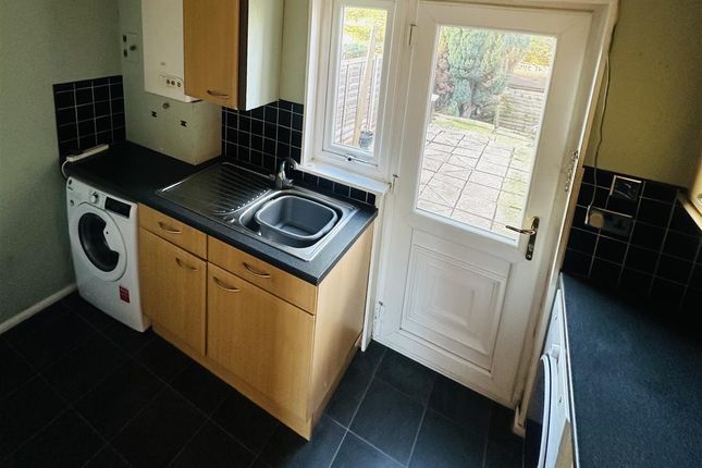 Redhall Crescent, Leeds photo 4