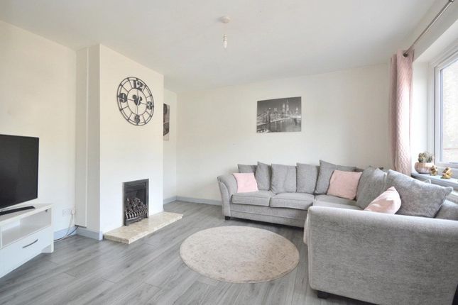 46, Upjohn Crescent, Bristol photo 2