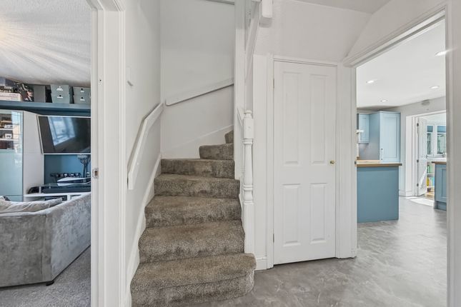 13 Pant Llygodfa, Caerphilly photo 3