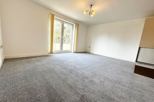 Flat to rent in Talbot Road, Winton, Bournemouth