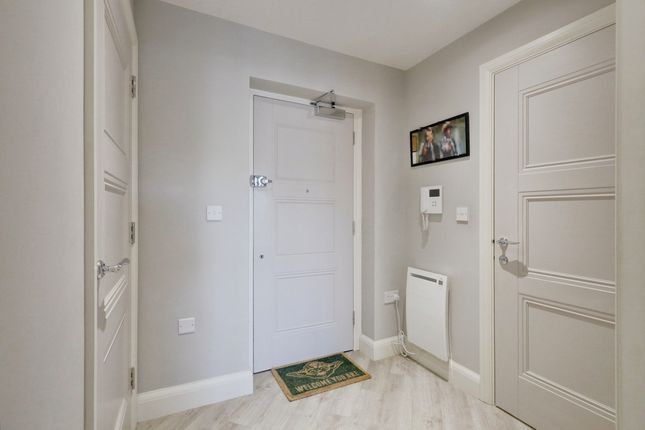 Flat Flat 5, 90, High Road, Benfleet photo 2