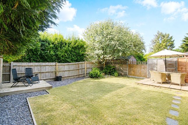 3, Mill Close, Hook photo 2