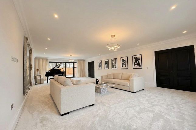 The Chestnut, The Sherwoods, Brentwood photo 3