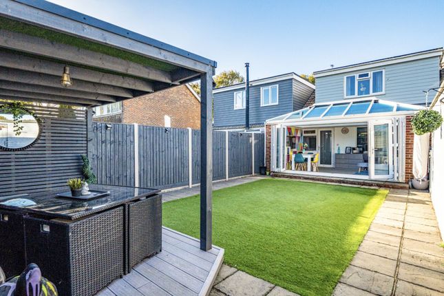 36 Ivy Crescent, Bognor Regis photo 4