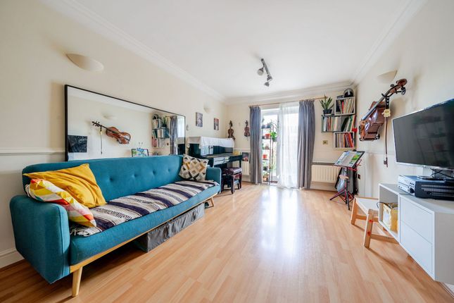 15 Fryers Close, Winchester photo 4
