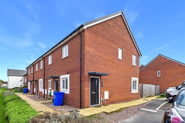 8, Magpie Close, Burton-On-Trent photo 4