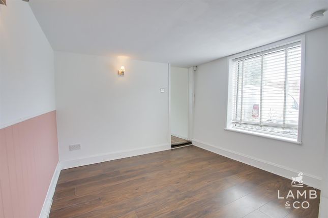 Kittys Cottage, High Street, Thorpe-Le-Soken photo 4