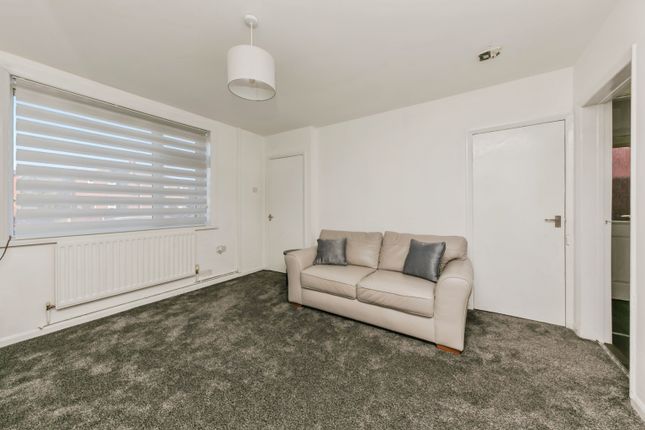 311, Badger Avenue, Crewe photo 4