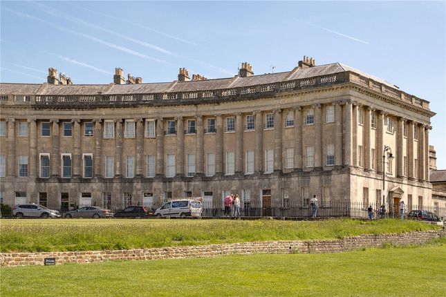Thumbnail Flat to rent in Royal Crescent, Bath, Somerset