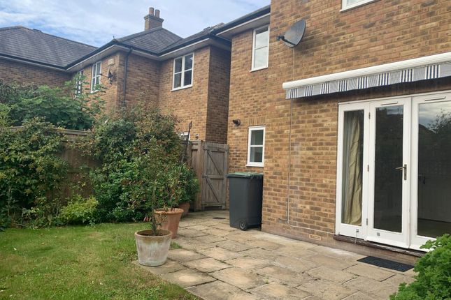 52, CANTERBURY photo 2