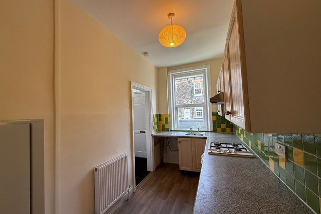 12, Eddison Street, Pudsey photo 3