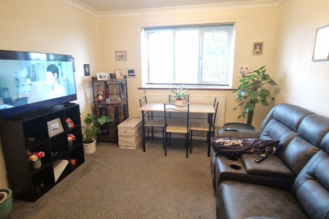 55 FERNHILL CLOSE, CANFORD HEATH, POOLE photo 3