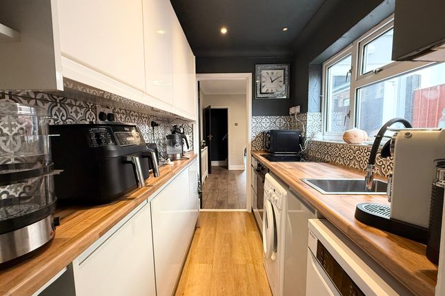 18, Stanford Street, LOWESTOFT photo 3