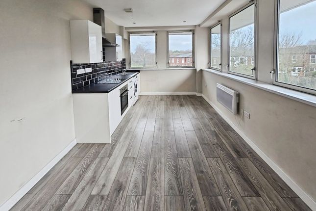 211 Castleview House,, East Lane, Cheshire photo 2