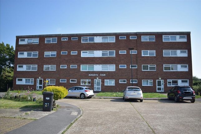 Thumbnail Studio to rent in Augustus Court, Hanworth, Middlesex