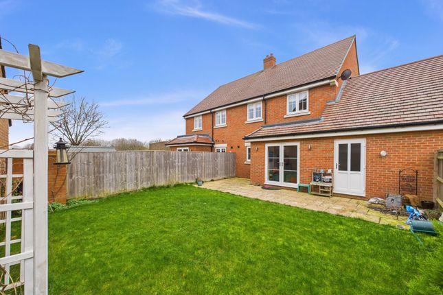 113 Goodearl Place, Princes Risborough photo 3