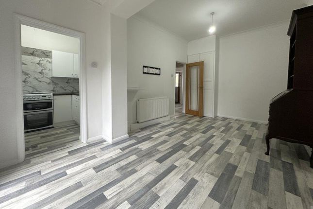 Flat 31a, Golf Road, Deal photo 2