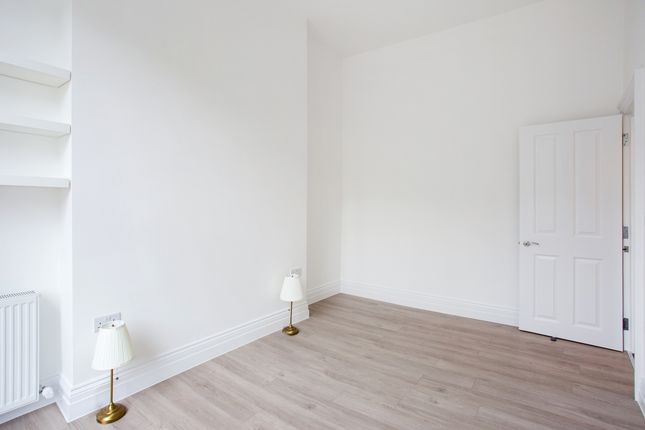 Flat 4, 79, Warwick Avenue, Warwick Avenue photo 3