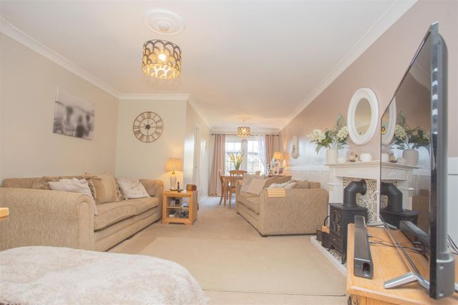 25, Papyrus Way, Huntingdon photo 3