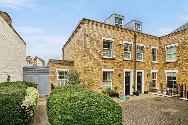 Thumbnail Semi-detached house for sale in Sadlers Gate Mews, Commondale, Putney, London