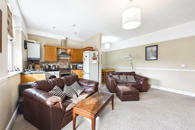 Flat 3, 160, Foxhall Road, Suffolk photo 3