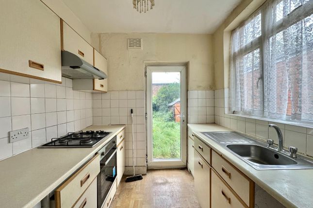 93, Nield Road, Hayes photo 2