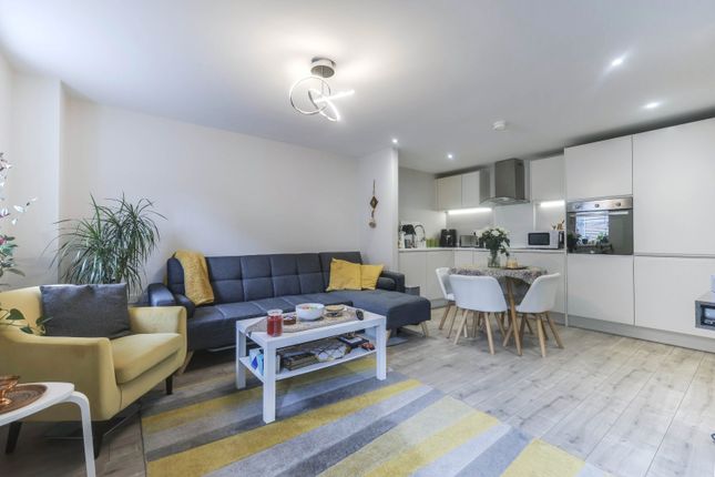 Apartment 3, Waterside View,, Harrogate Road, West Yorkshire photo 3