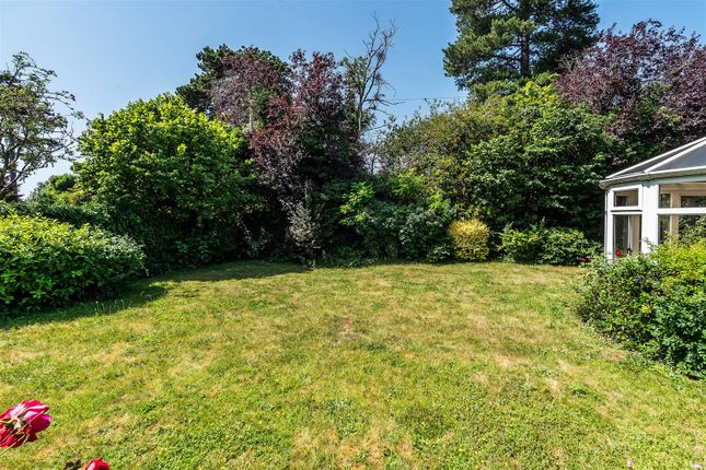 17, Gayton Close, Ashtead photo 2