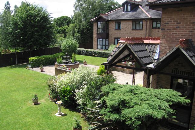 Flat for sale in St Christophers Gardens, Ascot