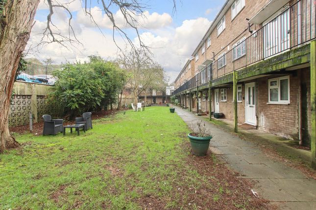 81, Figtree Hill, Hemel Hempstead photo 4