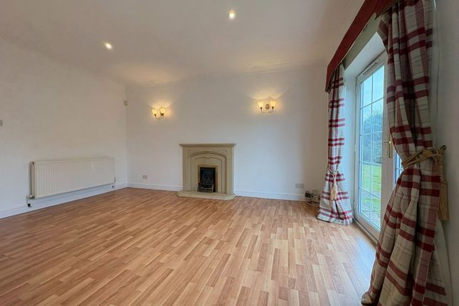 9, Deyes Court, Maghull photo 2